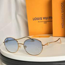 Picture of Louis Vuitton Sunglasses _SKUfw75179604fw